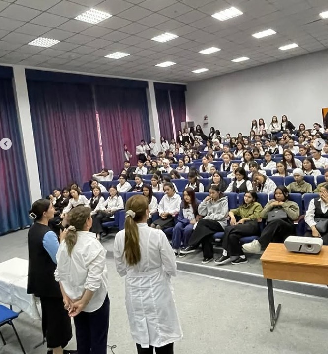 «ҚЫЗ БАЛА – ОТБАСЫНЫҢ ШЫРАЙЫ» ТАҚЫРЫБЫНДА ҚЫЗДАР ЖИНАЛЫСЫ ӨТТІ