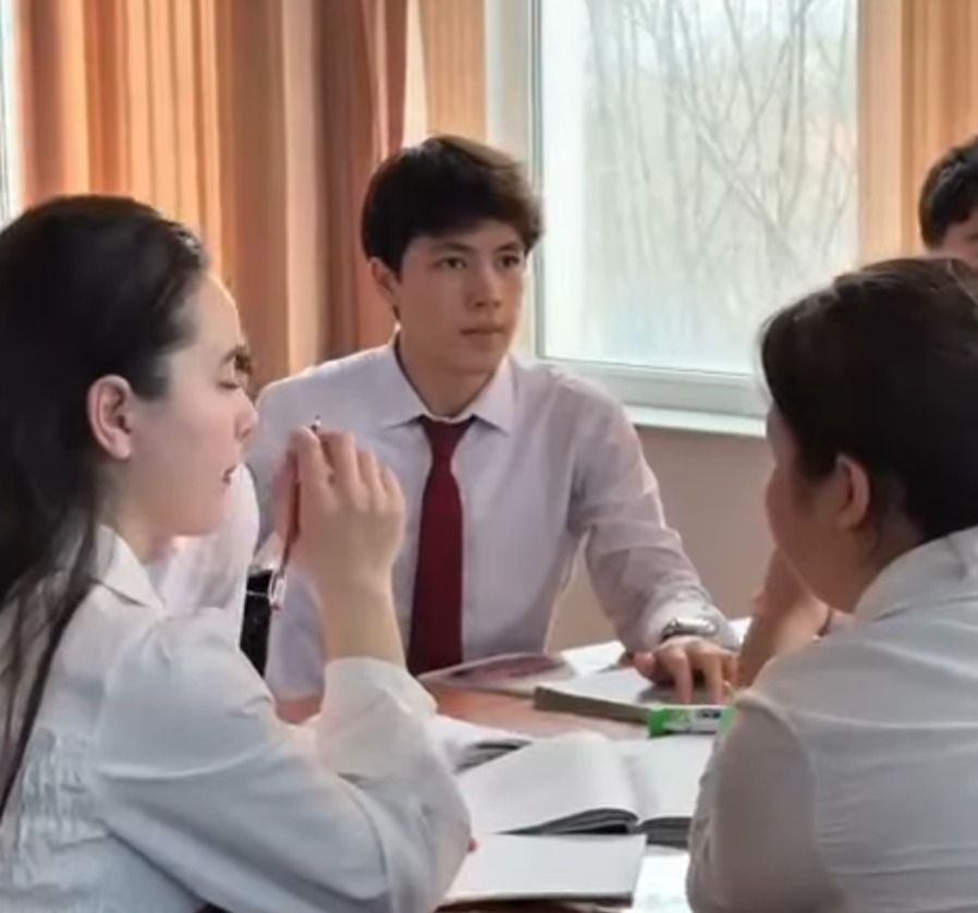 «АДАМ ХРОМОСОМА САНЫНЫҢ АУЫТҚУЫНА БАЙЛАНЫСТЫ БОЛАТЫН ХРОМОСОМАЛЫҚ АУРУЛАР» ТАҚЫРЫБЫНДА АШЫҚ САБАҚ ӨТТІ